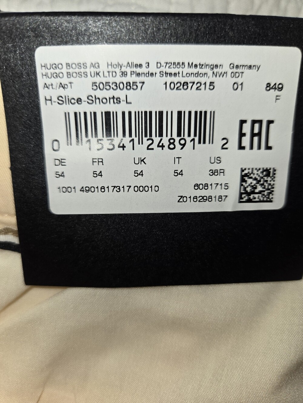 Hugo Boss Slice Slim Fit Chino Shorts in Light Peach - Picture 7 of 8